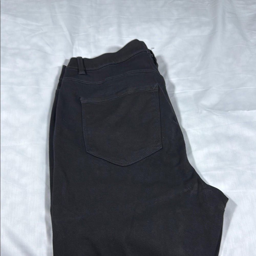 Curve Appeal Essential Black Skinny Jeans with Modern Fit - Picture 11 of 12